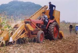 Máy trồng, thu hoạch ngô